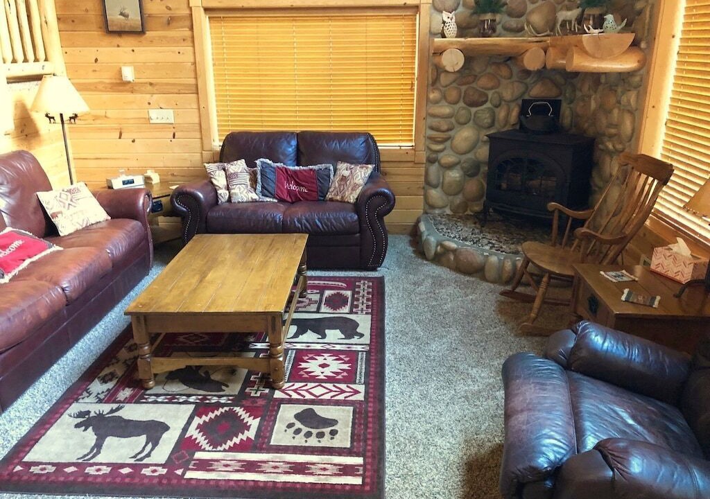 Photo of Livingroom in Island Park