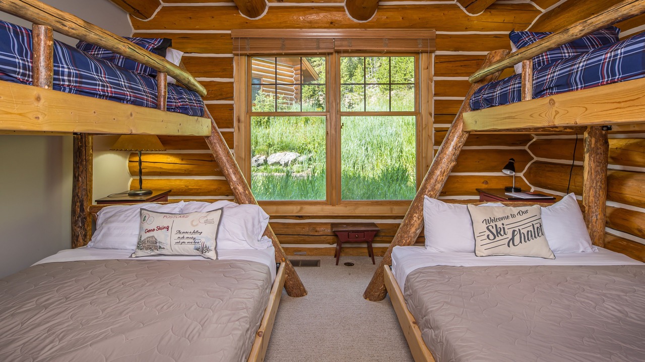 Photo of Bedroom in Powder Ridge