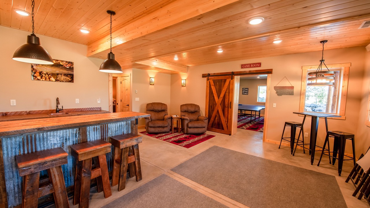 Photo of Bedroom in West Yellowstone