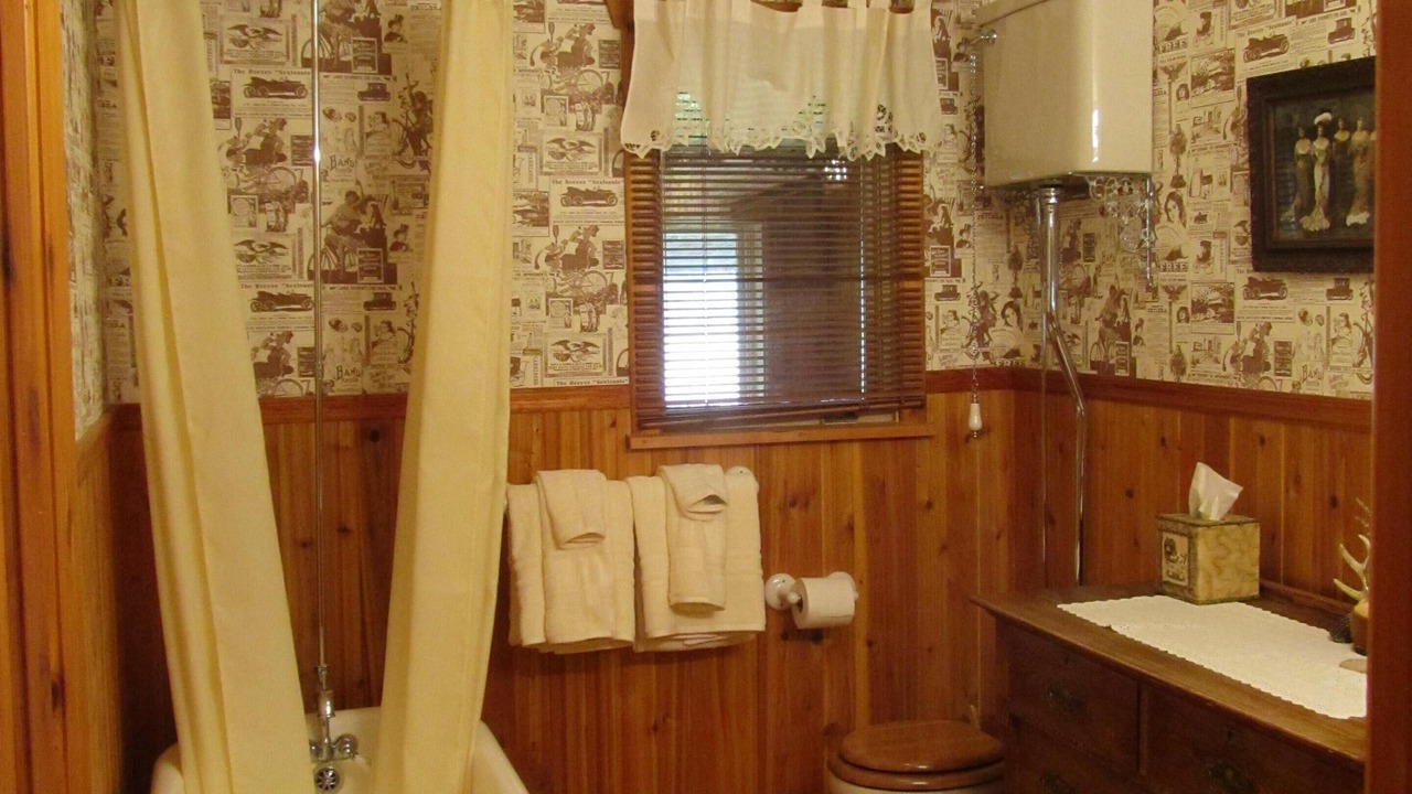 Photo of Bathroom in Cameron