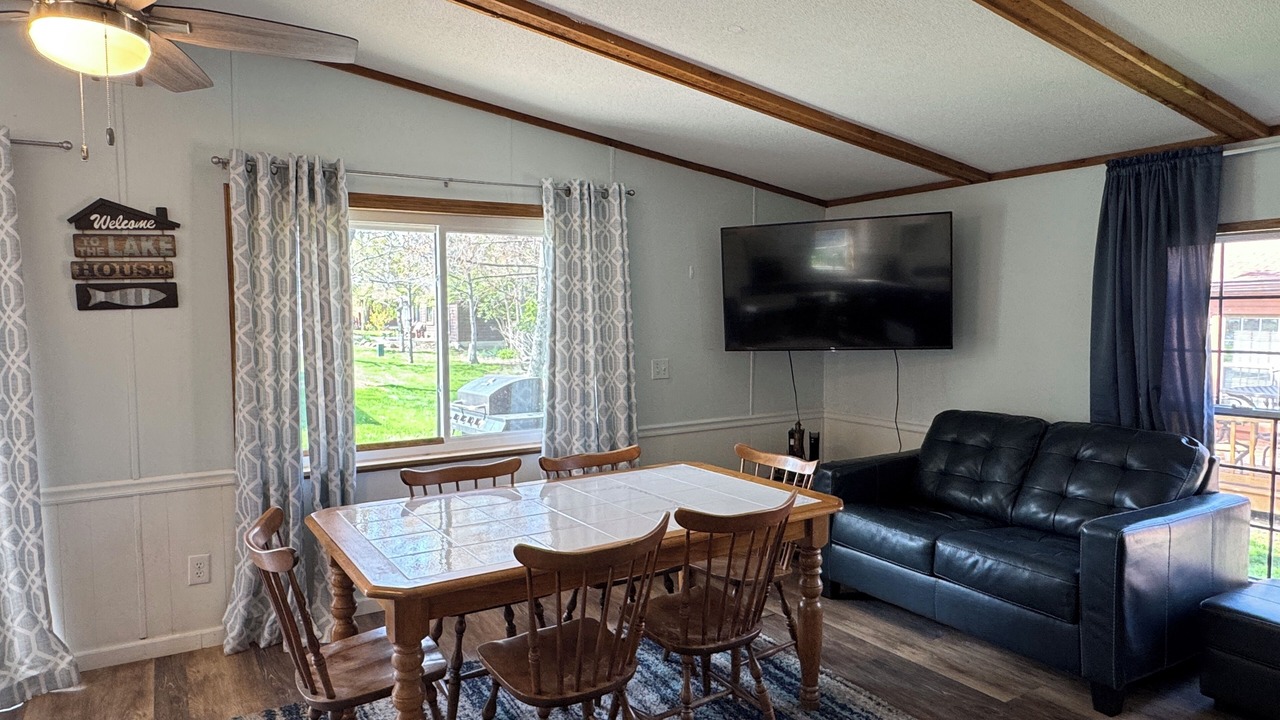 Photo of Livingroom in Put-in-Bay