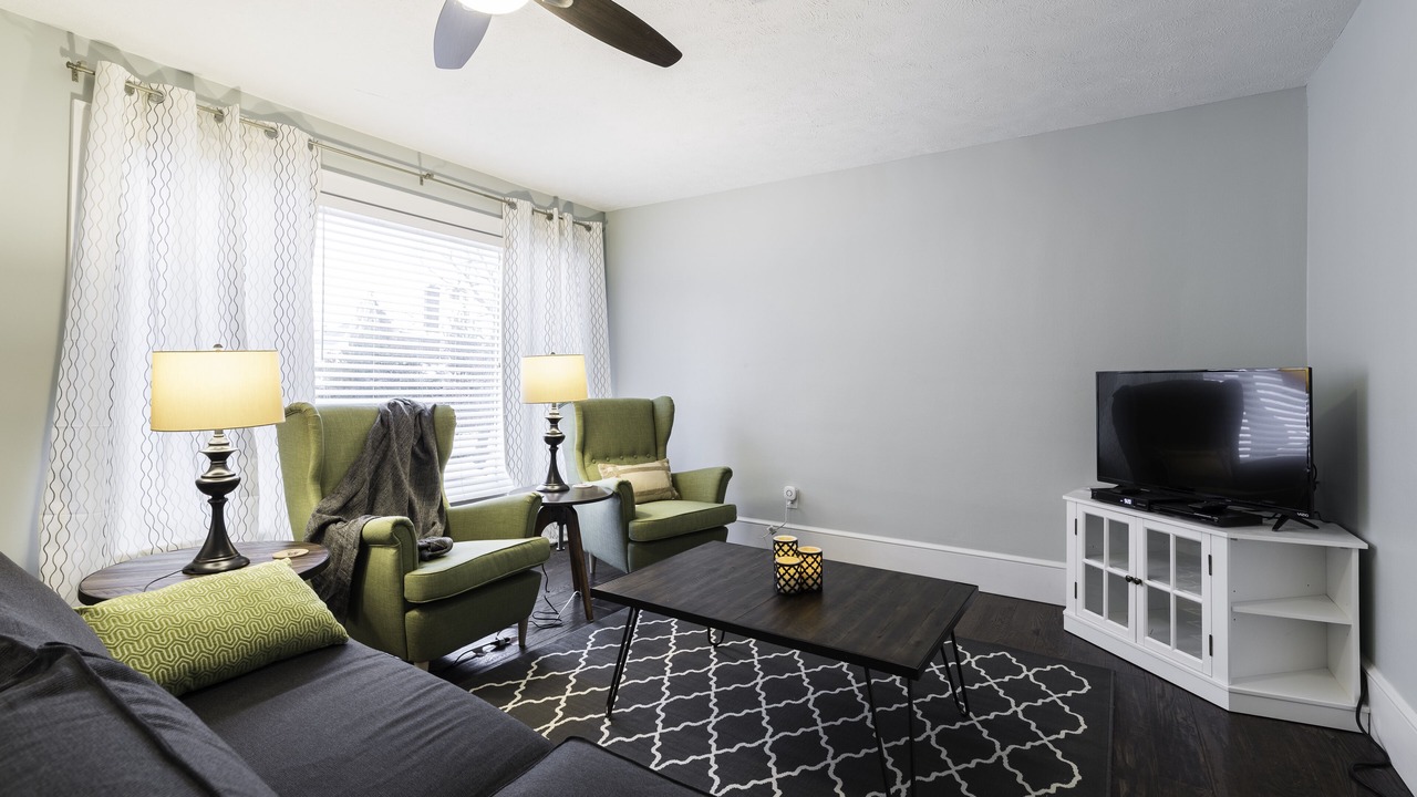 Photo of Livingroom in Cleveland Heights