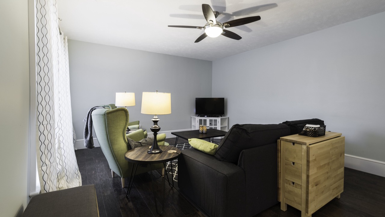 Photo of Livingroom in Cleveland Heights