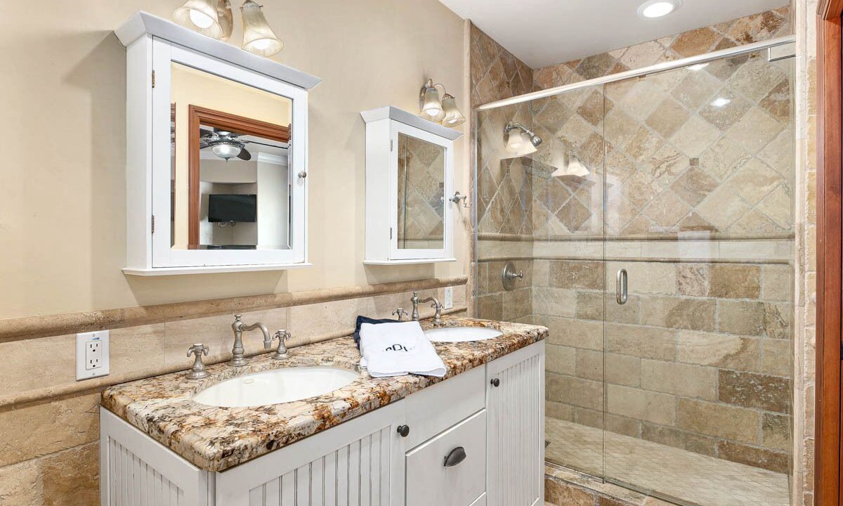 Photo of Bathroom in South Mission Beach