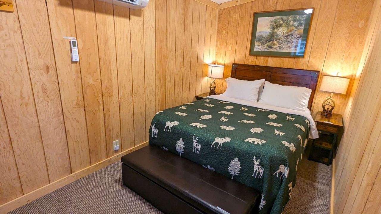 Photo of Bedroom in Gardiner
