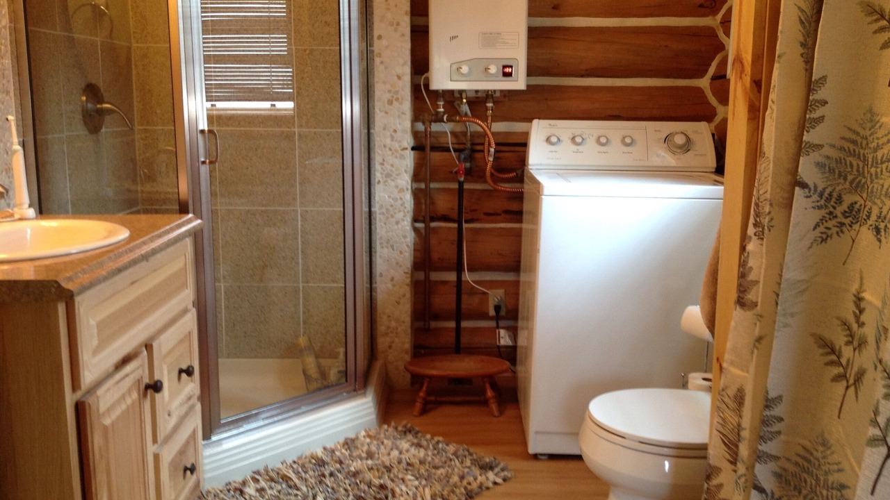 Photo of Bathroom in Salmon