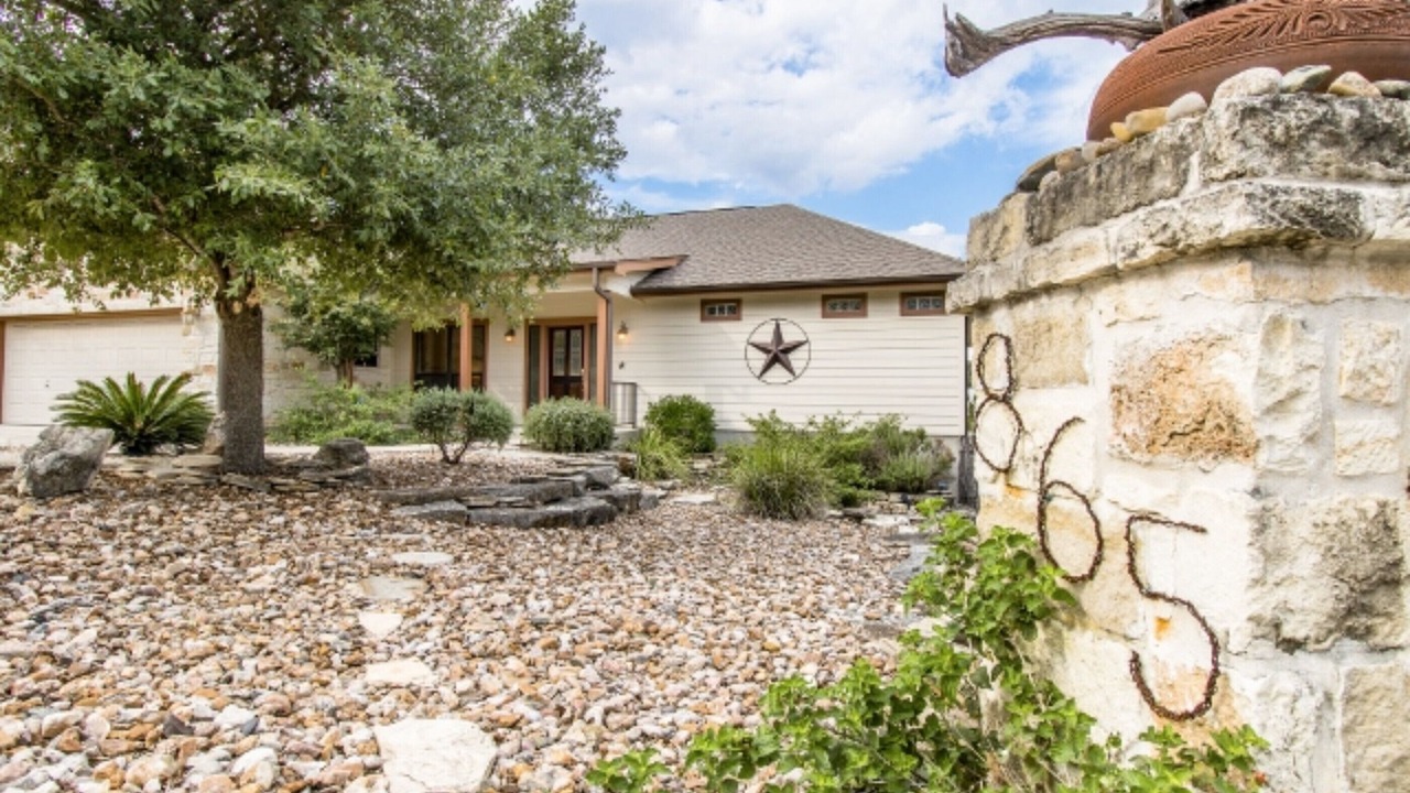 Photo of Outdoor in Canyon Lake
