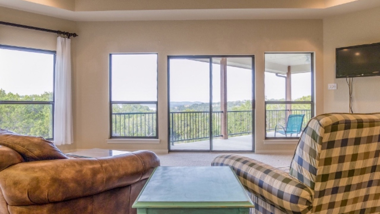 Photo of Livingroom in Canyon Lake
