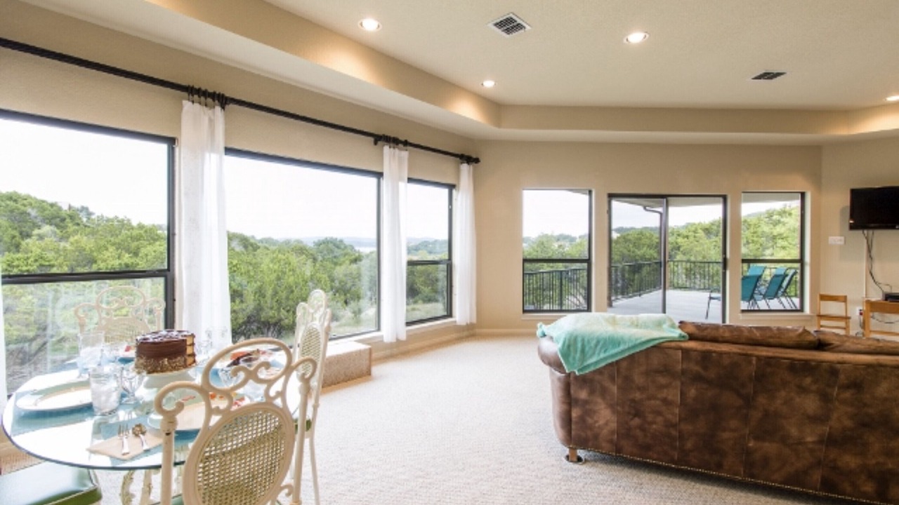 Photo of Livingroom in Canyon Lake