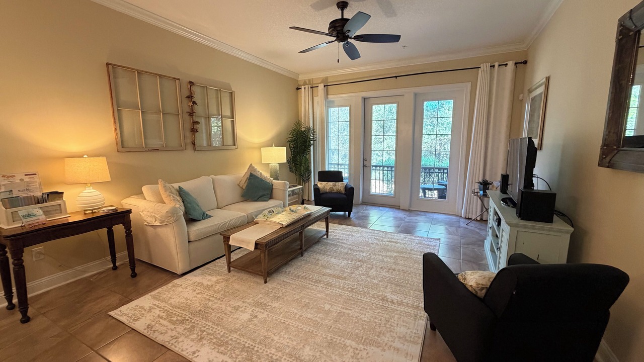 Photo of Livingroom in Amelia City
