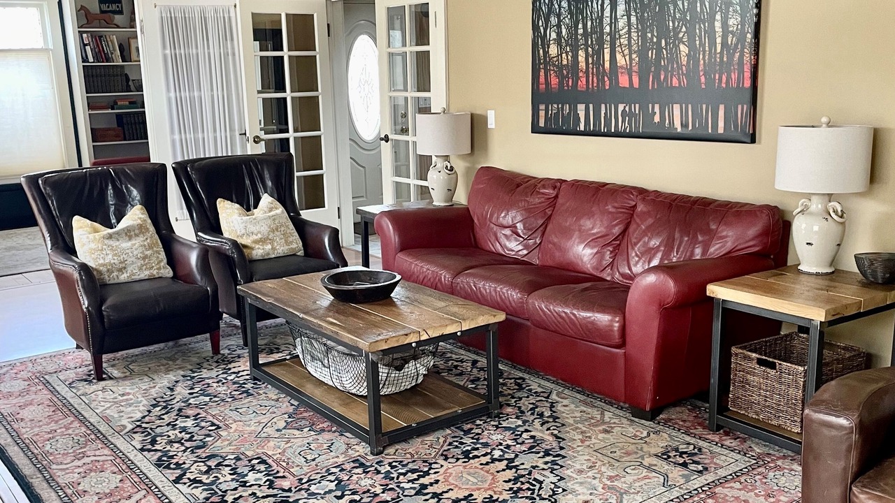 Photo of Livingroom in Garden District