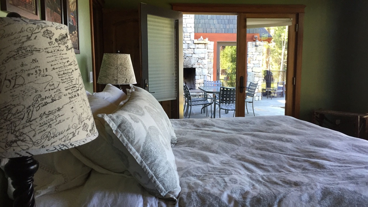 Photo of Livingroom in Finley Point