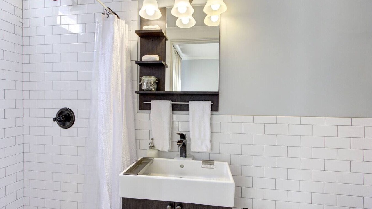 Photo of Bathroom in Central Midtown