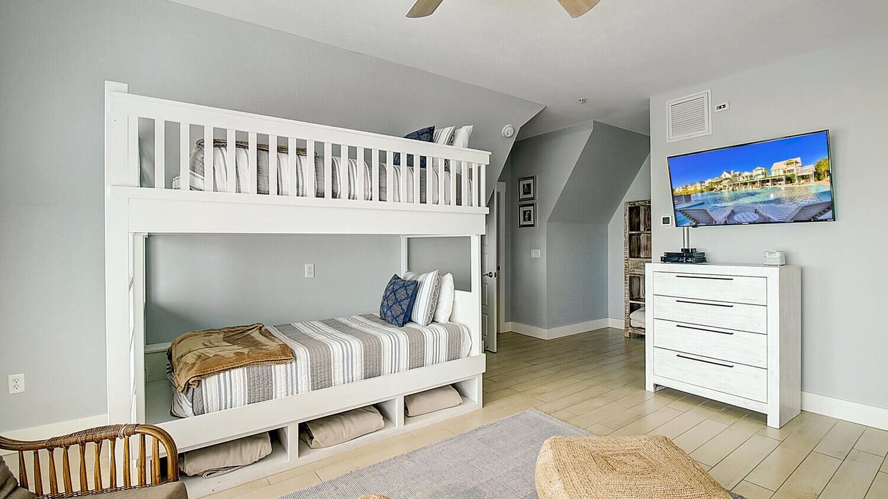 Photo of Bedroom in Cinnamon Shore
