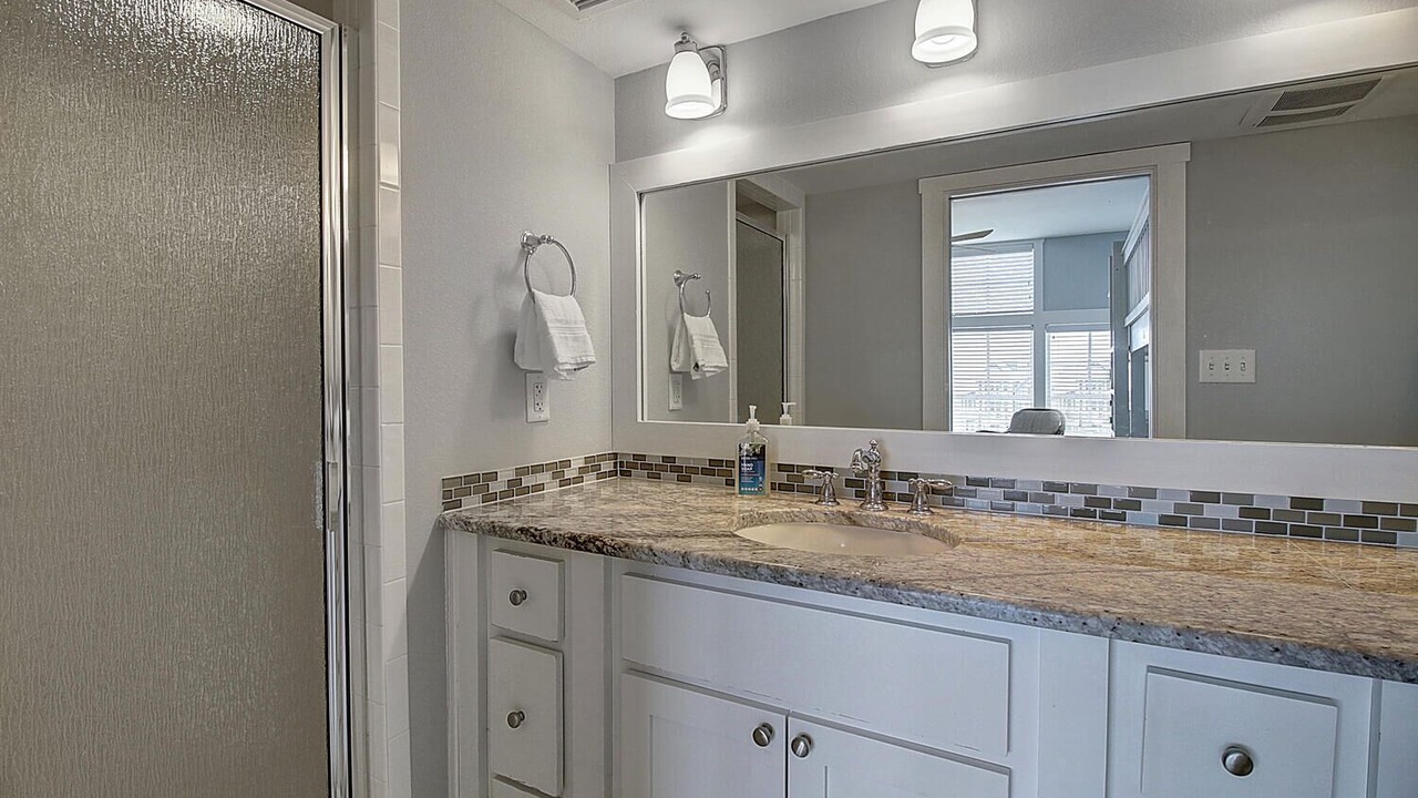 Photo of Bathroom in Cinnamon Shore