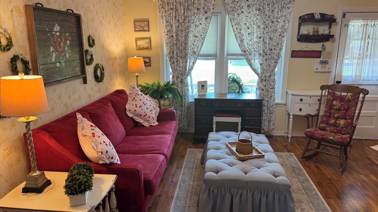 Photo of Livingroom in League City