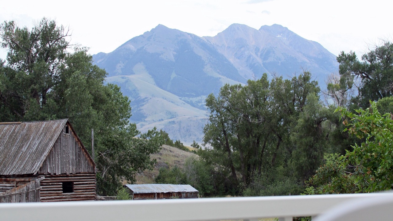Photo of Outdoor in Emigrant