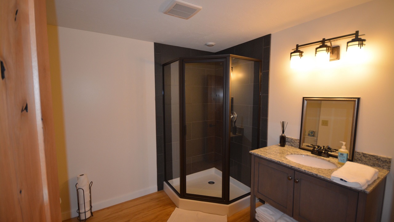 Photo of Bathroom in Emigrant