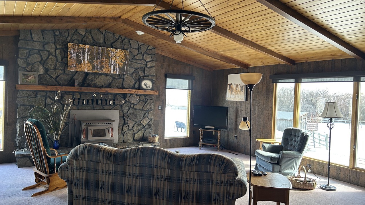 Photo of Livingroom in Broadwater County