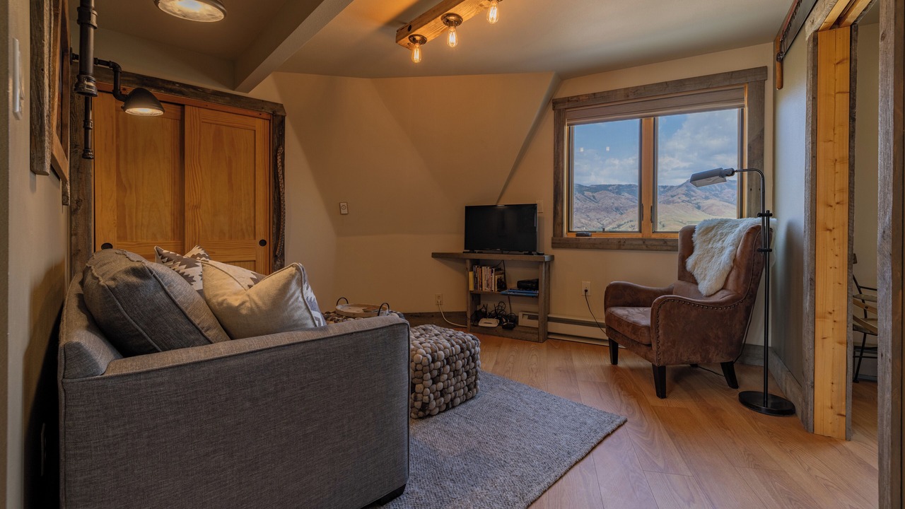 Photo of Livingroom in Wapiti