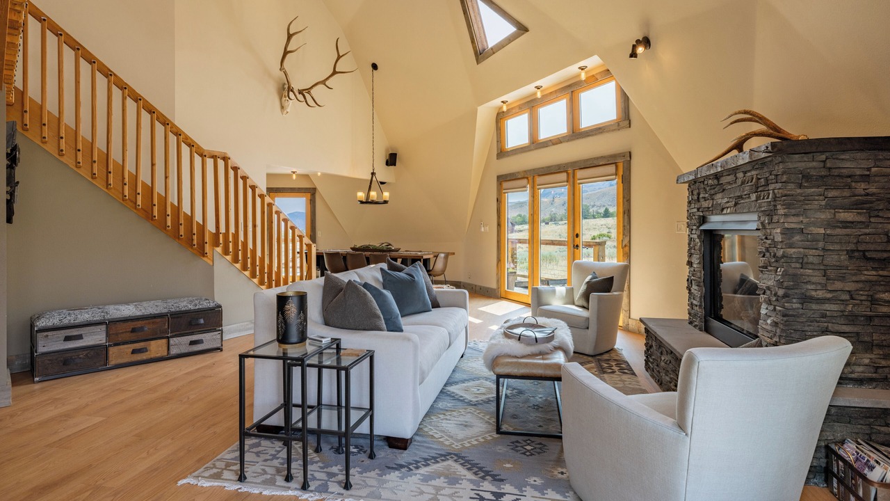 Photo of Livingroom in Wapiti