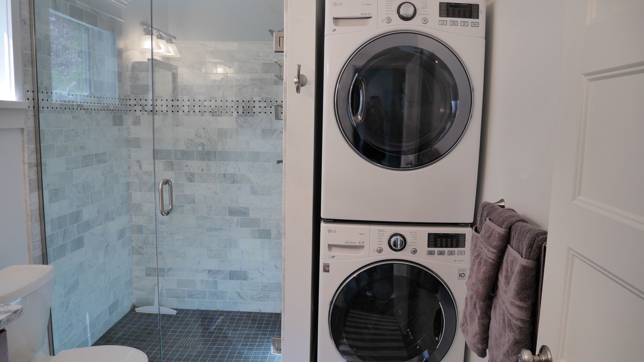 Photo of Bathroom in Garden District