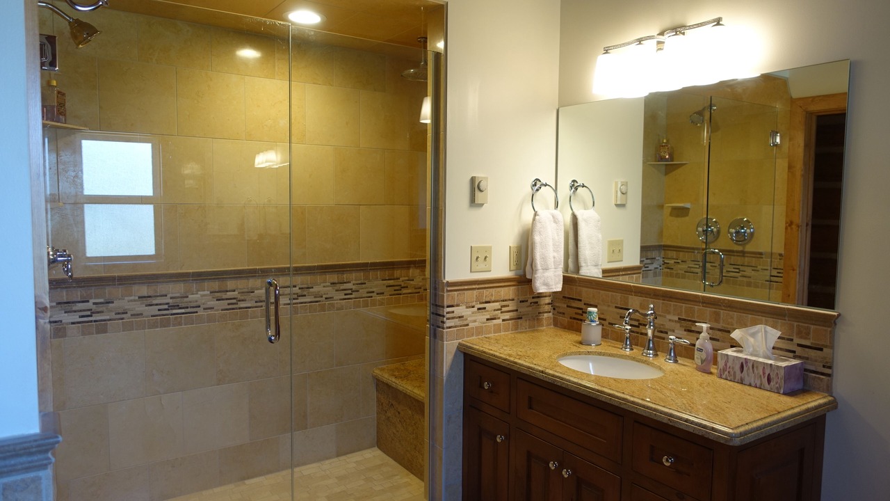 Photo of Bathroom in West Yellowstone