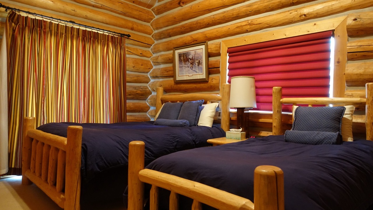 Photo of Bedroom in West Yellowstone