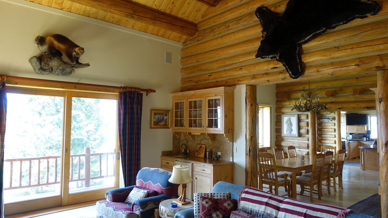 Photo of Livingroom in West Yellowstone