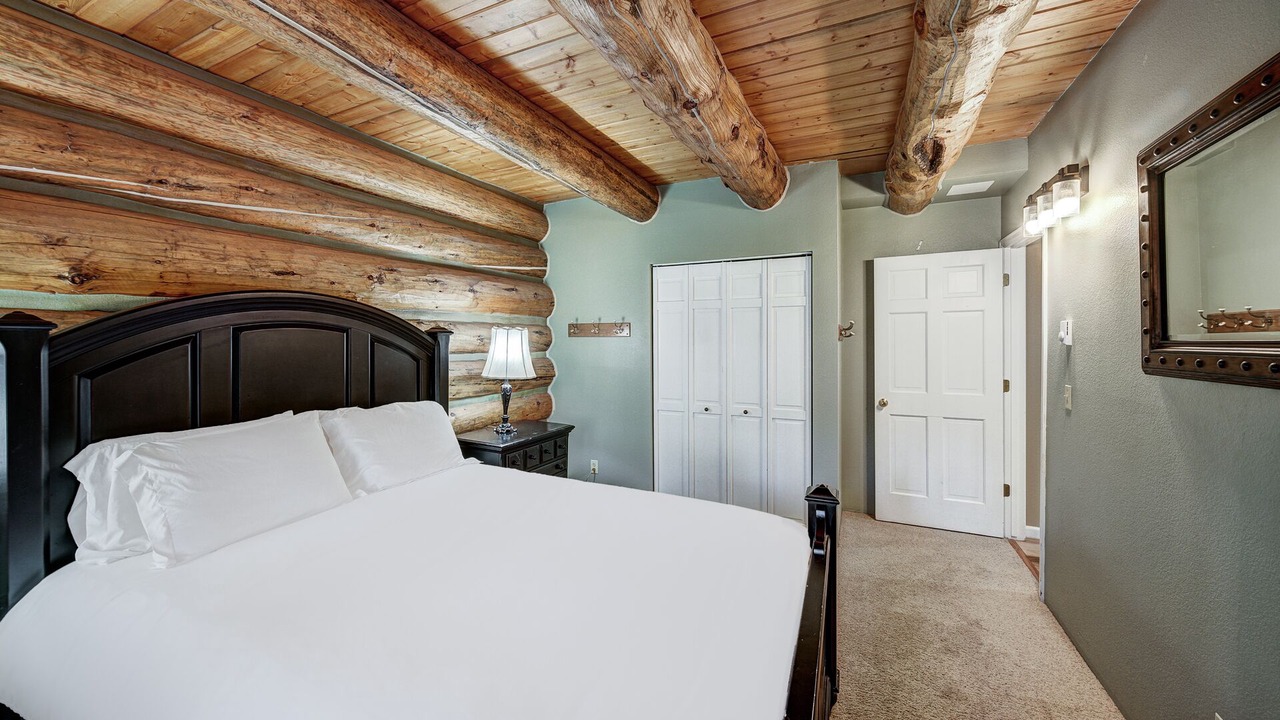 Photo of Bedroom in Blue River