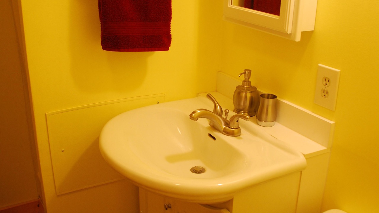 Photo of Bathroom in Gardiner