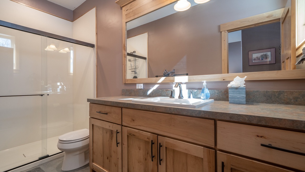 Photo of Bathroom in Lazy Acres