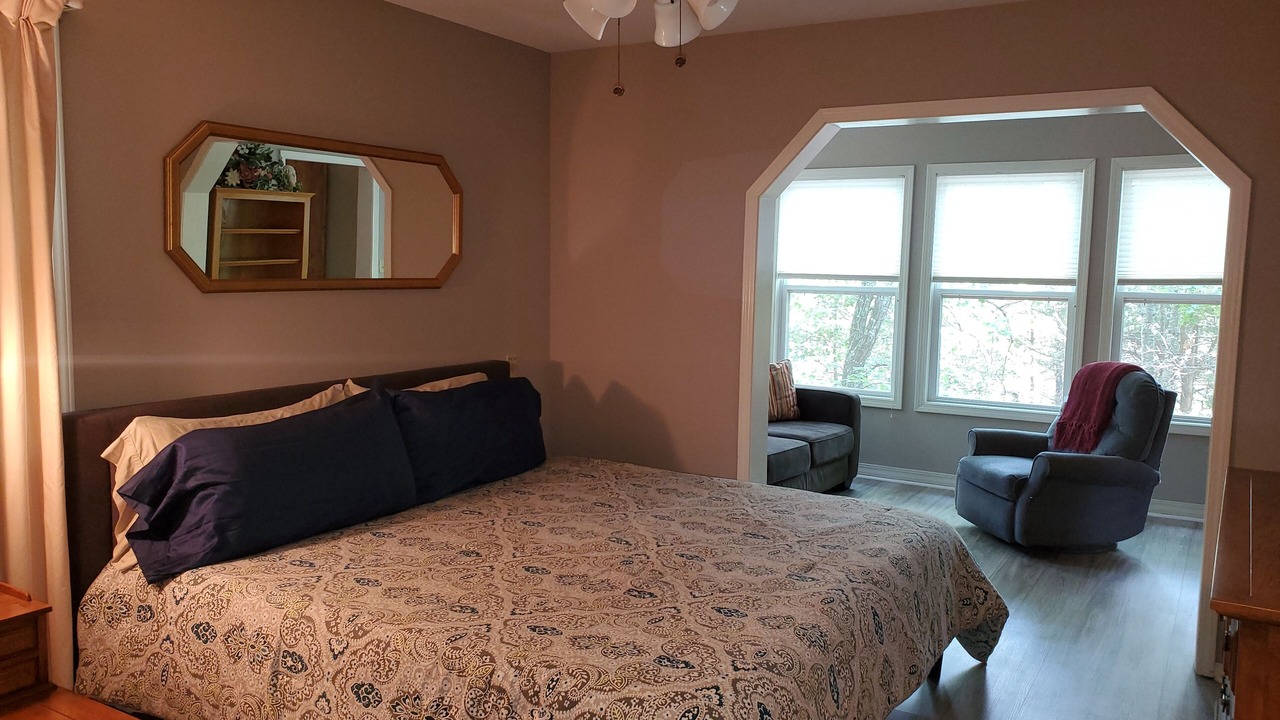 Photo of Bedroom in Lost Bridge Village
