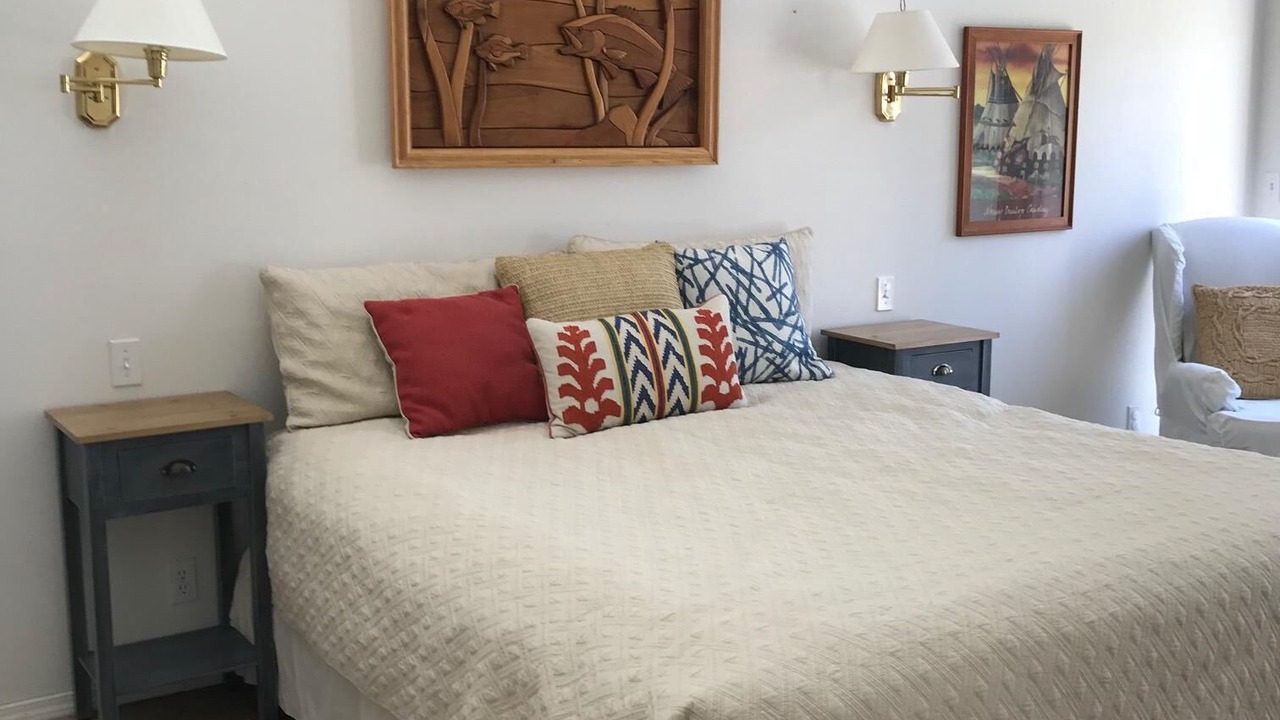 Photo of Bedroom in Lakeside