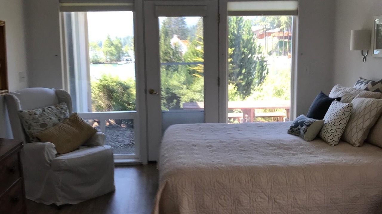 Photo of Bedroom in Lakeside