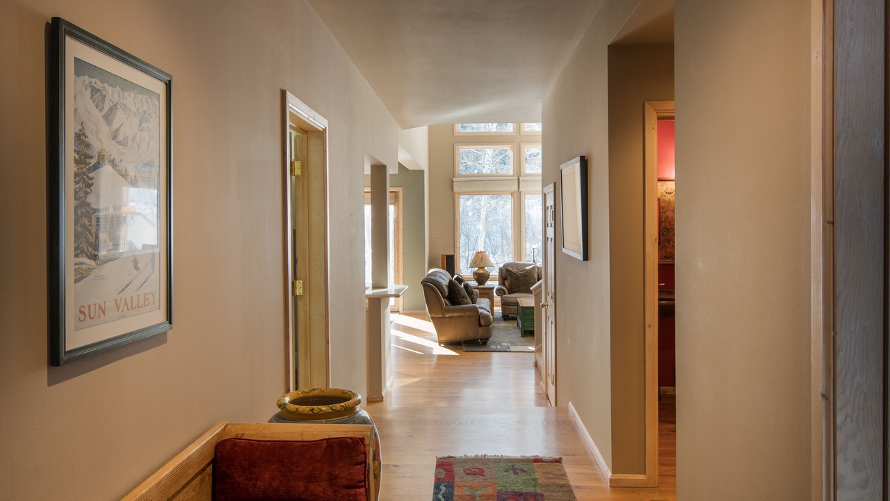 Photo of Bedroom in Warm Springs