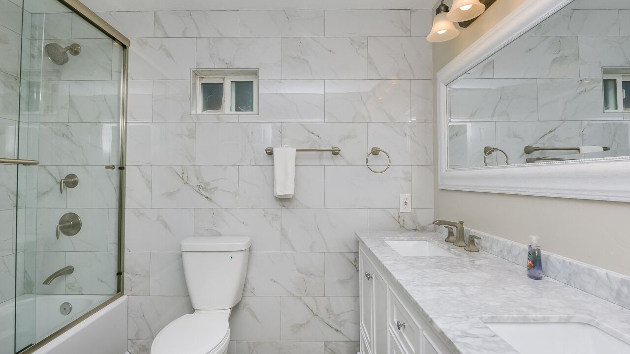 Photo of Bathroom in South Mission Beach