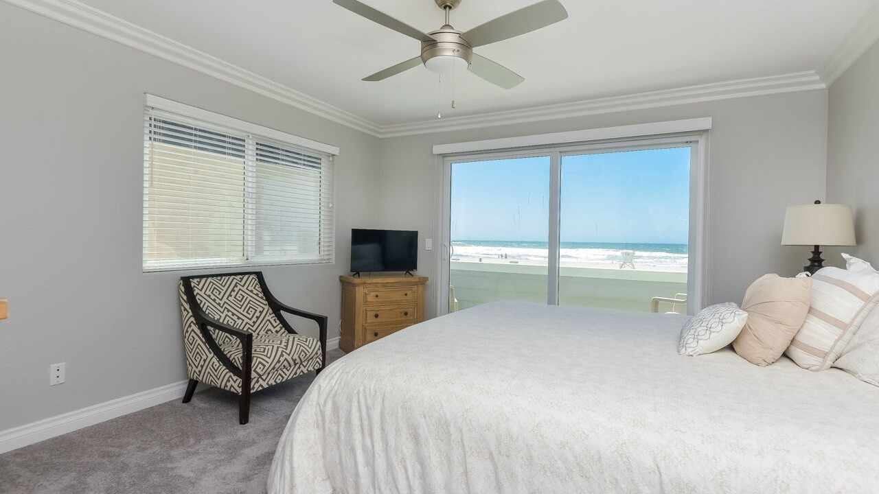 Photo of Bedroom in South Mission Beach
