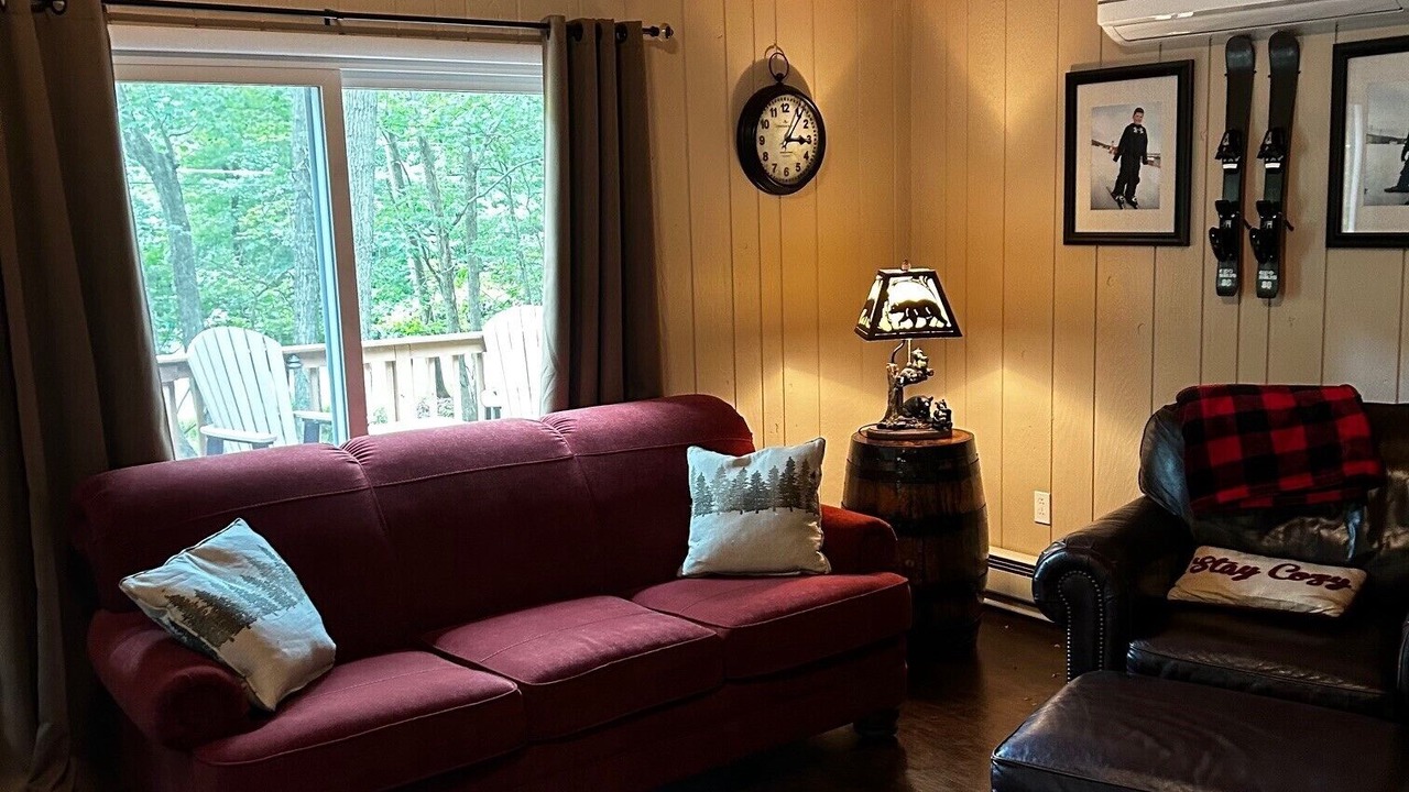 Photo of Livingroom in Jim Thorpe
