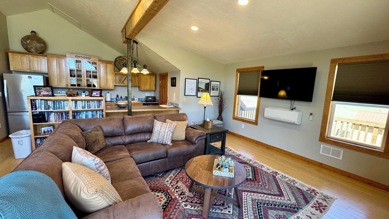 Photo of Livingroom in Emigrant