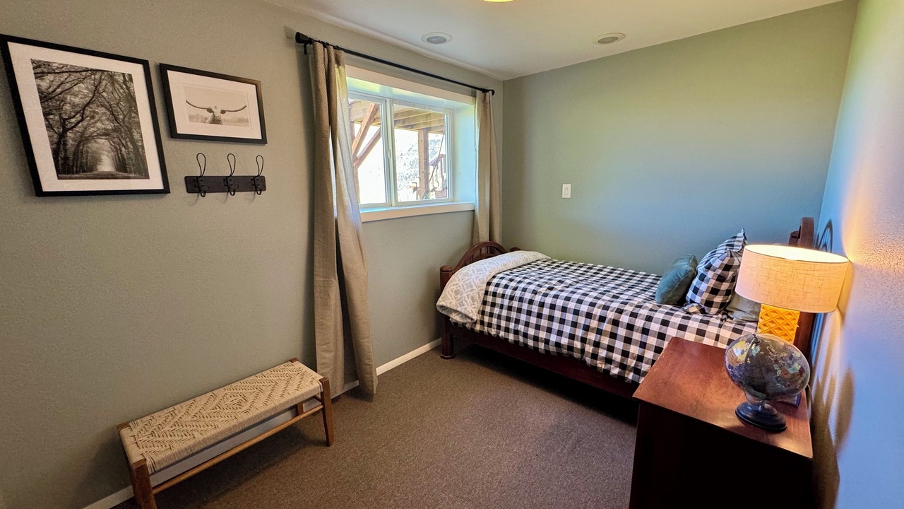Photo of Bedroom in Emigrant