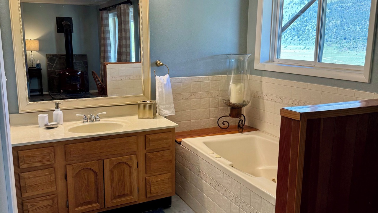 Photo of Bathroom in Emigrant