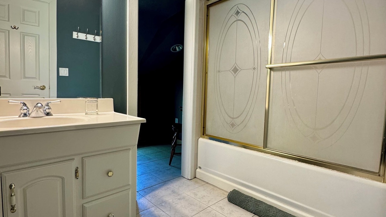 Photo of Bathroom in Emigrant