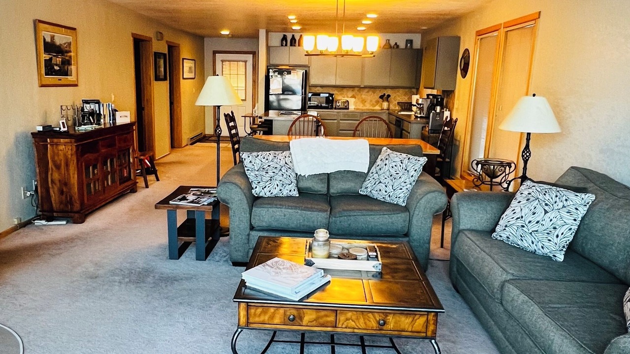 Photo of Livingroom in Big Sky Meadow Village