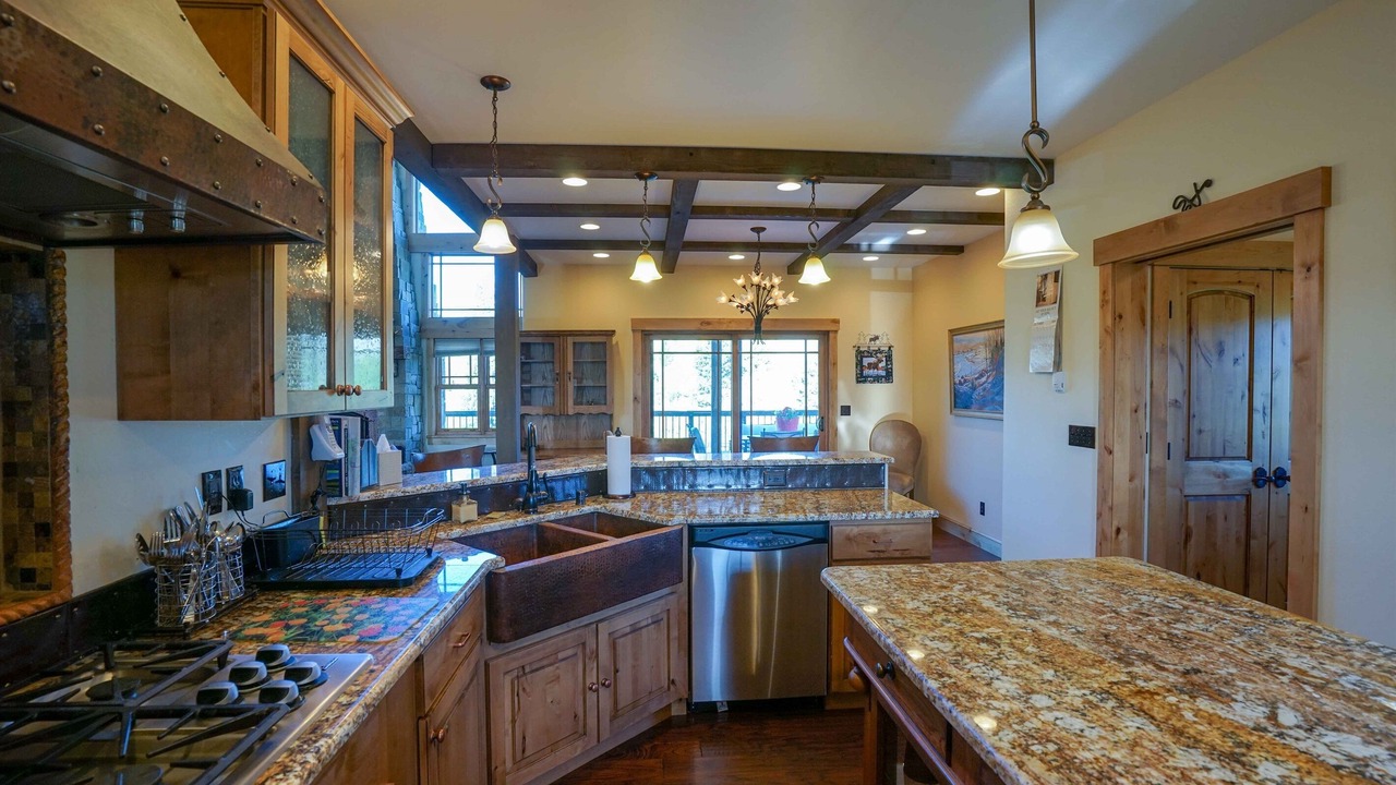 Photo of Kitchen in North Meadow Creek