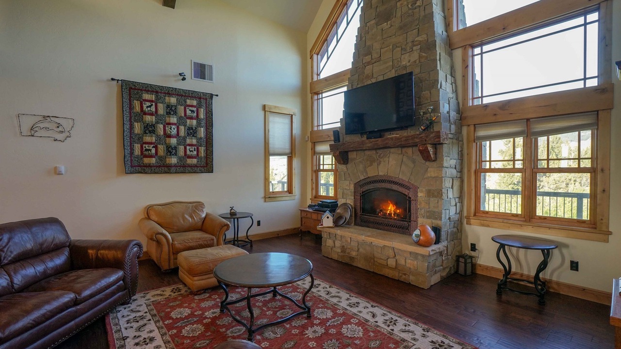 Photo of Livingroom in North Meadow Creek