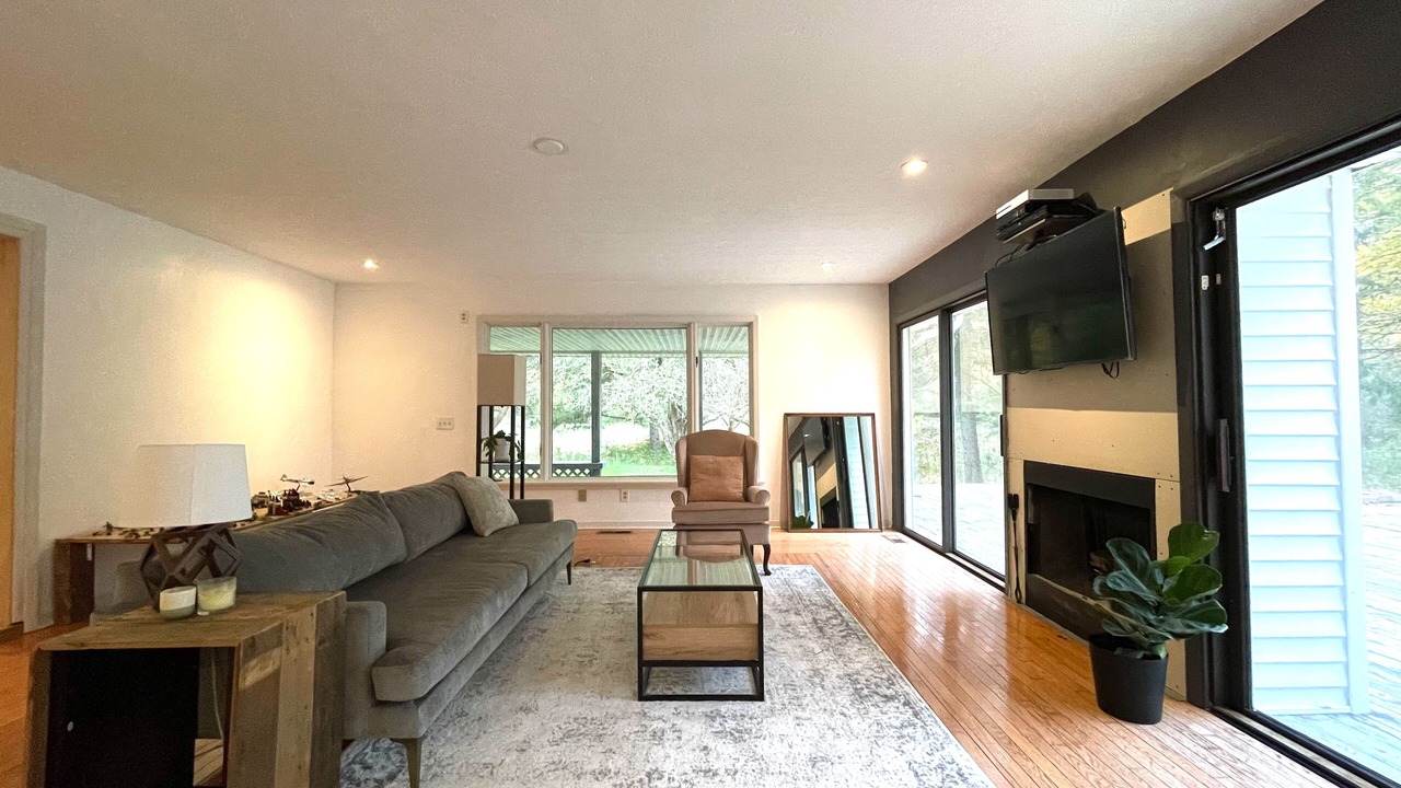 Photo of Livingroom in Peninsula