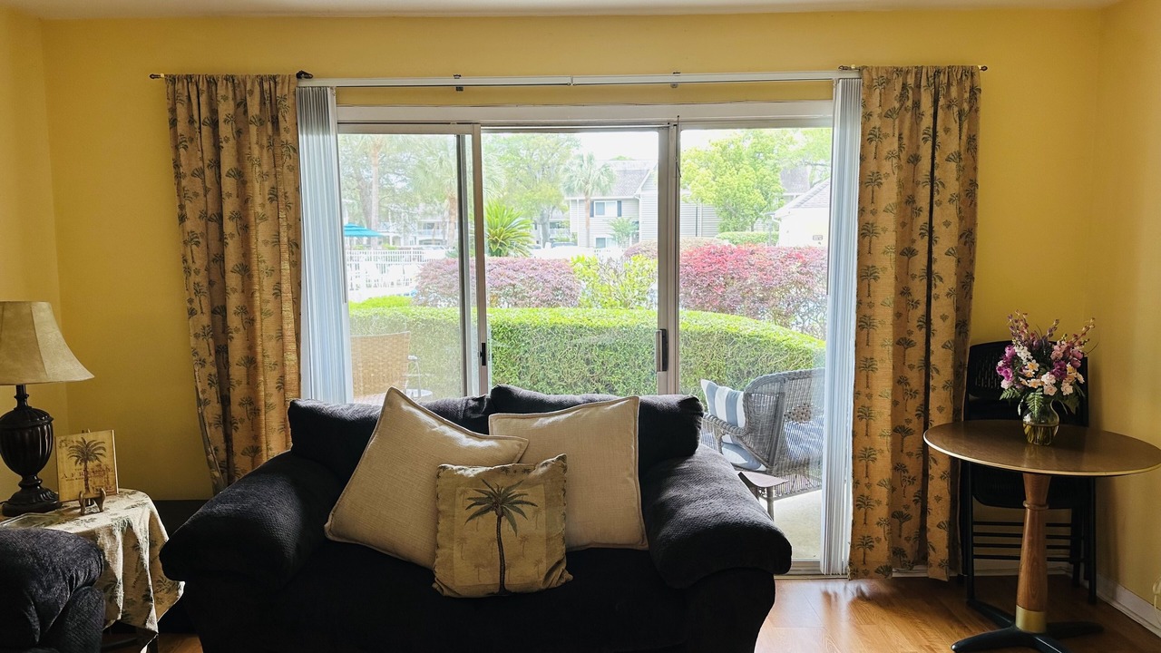Photo of Livingroom in Demere Park