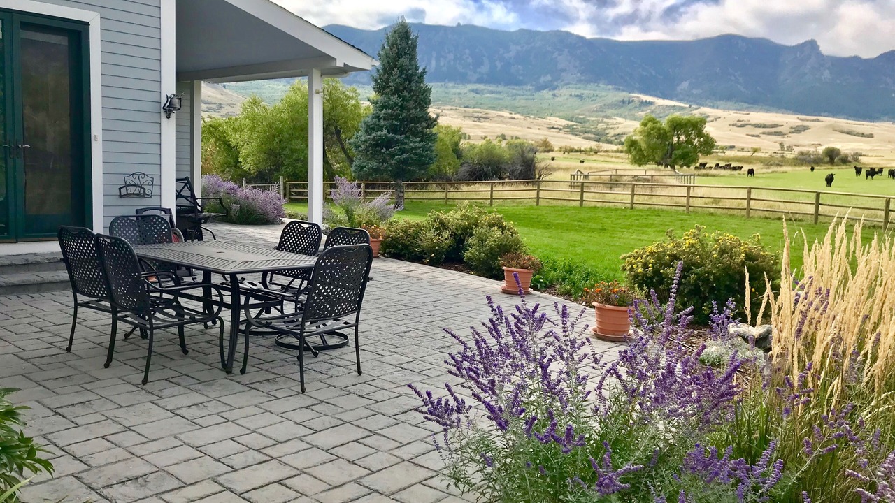 Photo of Outdoor in Story