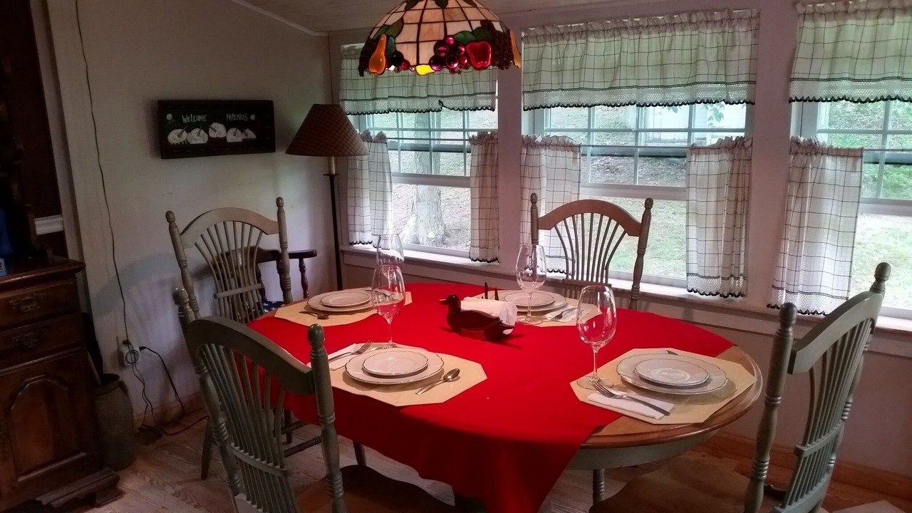 Photo of Livingroom in Hopewell